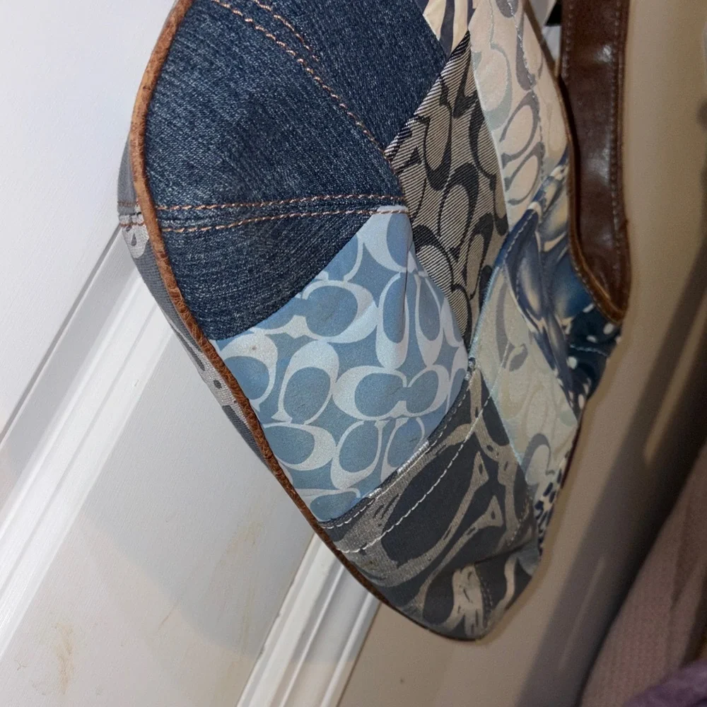 Coach - Picture 4 of 4